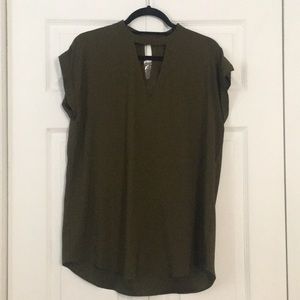 Express Gramercy tee